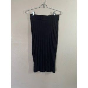 NWT. Black Pencil Skirt